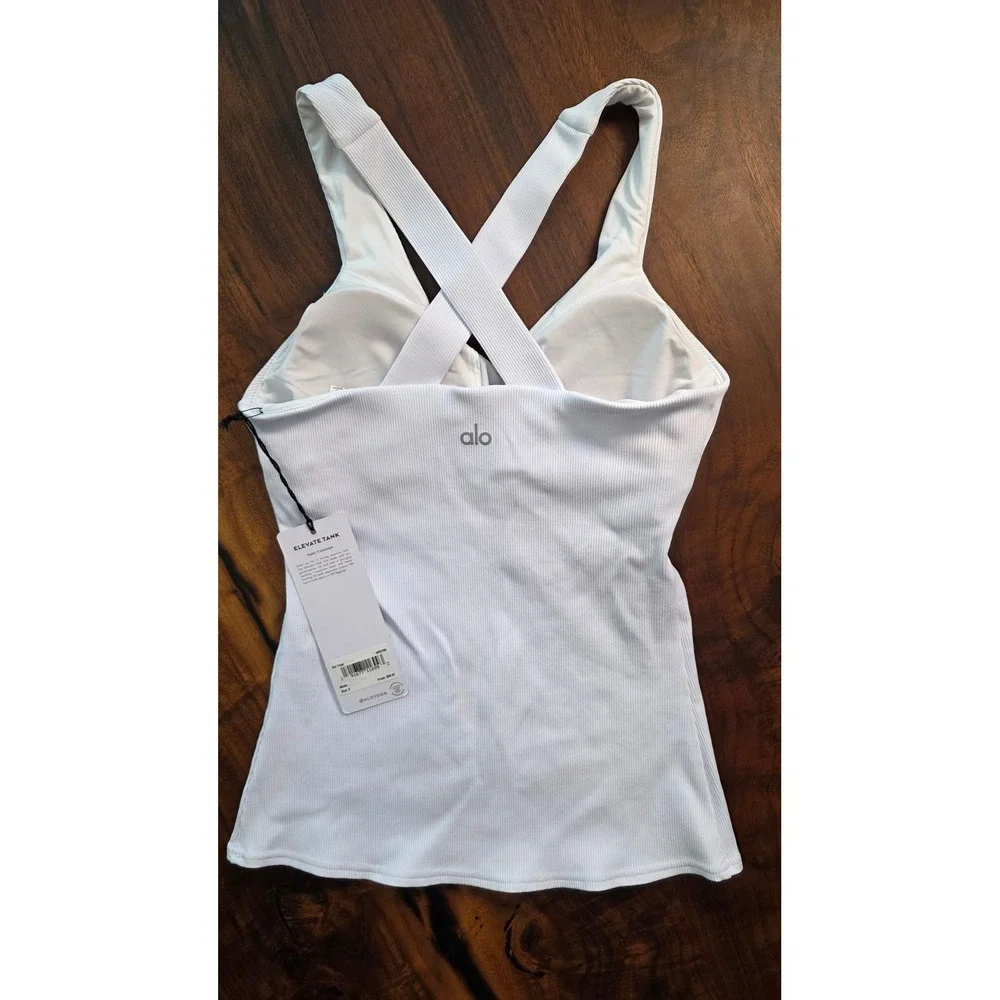 Alo Yoga Elevate Tank Atheleisure Ribbed Built-inBra Sporty Athletic Streetwear